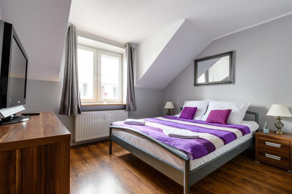 Hostel Krokodyl Warschau Buitenkant foto