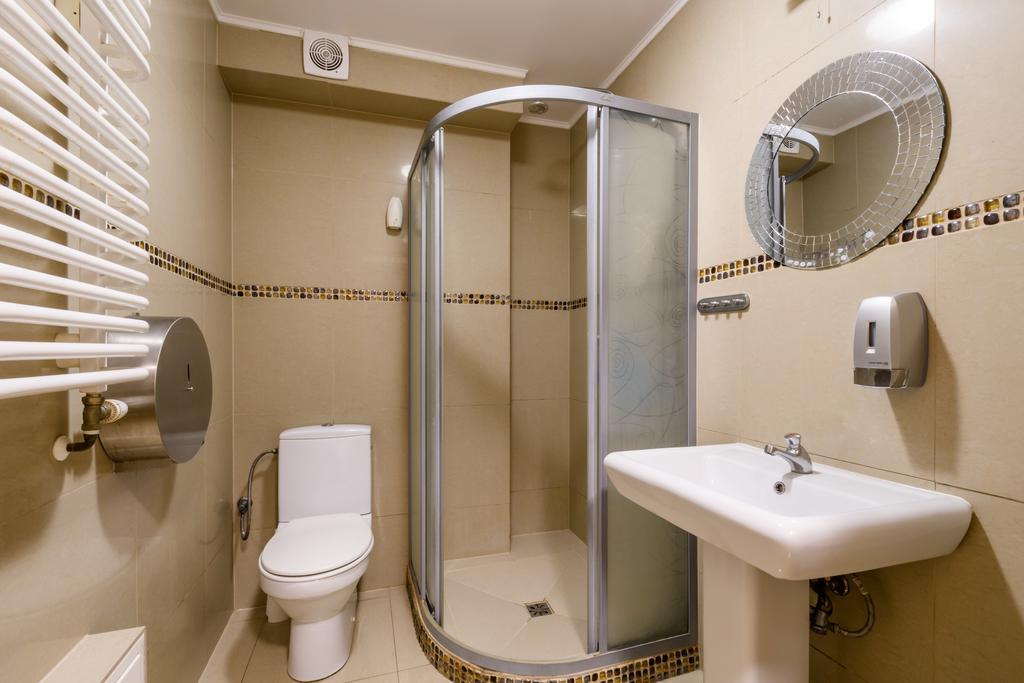 Hostel Krokodyl Warschau Buitenkant foto