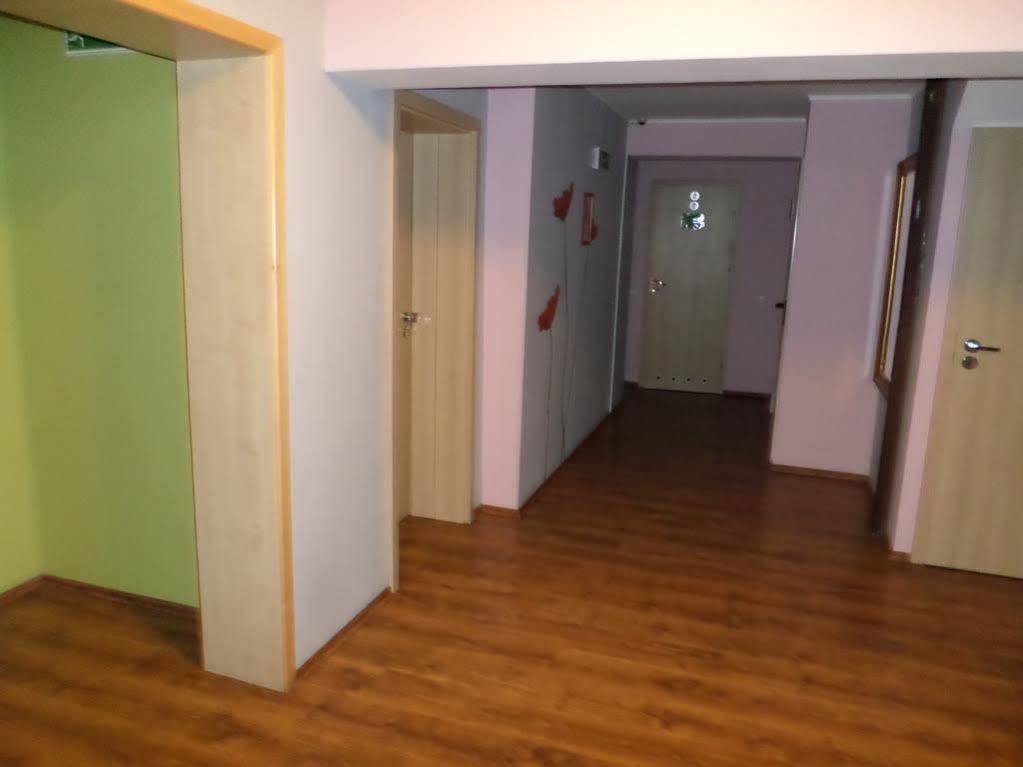 Hostel Krokodyl Warschau Buitenkant foto