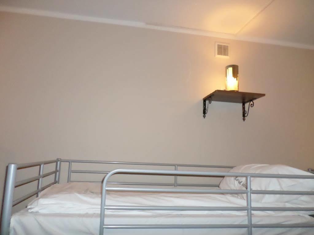 Hostel Krokodyl Warschau Buitenkant foto