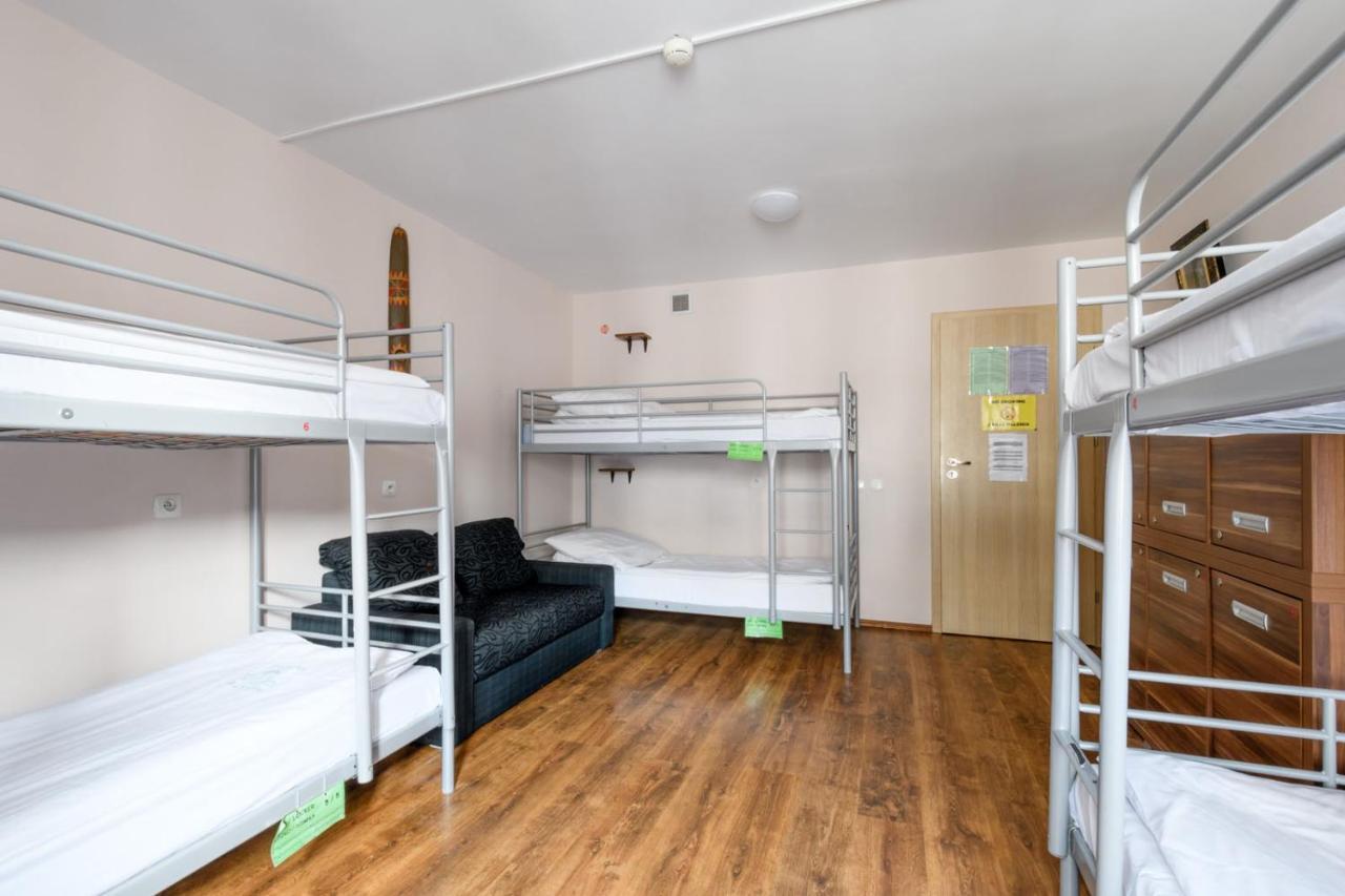 Hostel Krokodyl Warschau Buitenkant foto